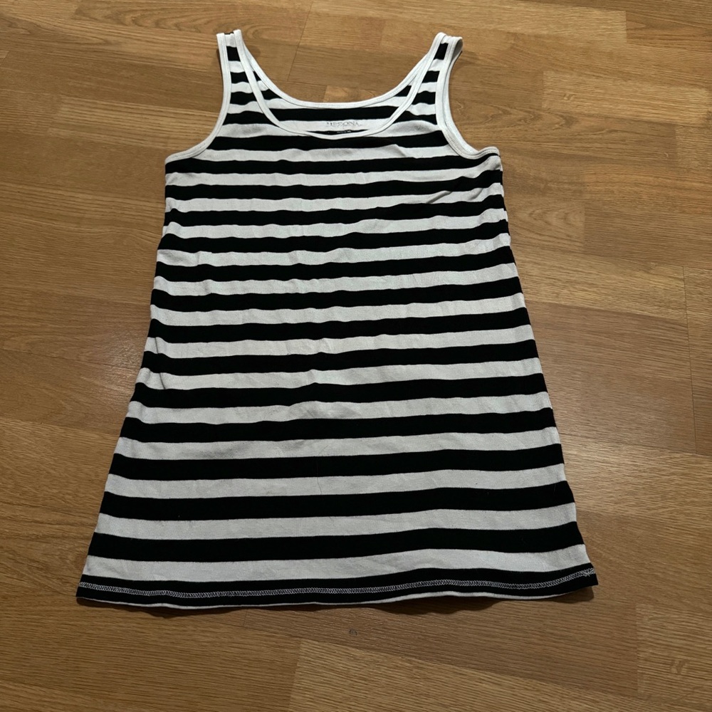 Black and white Womens tank top size L